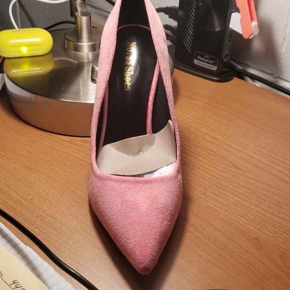 Pink Heels - Picture 5 of 6